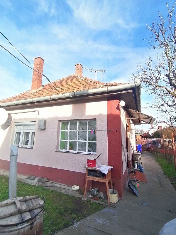 Debrecen Józsán családi ház eladó